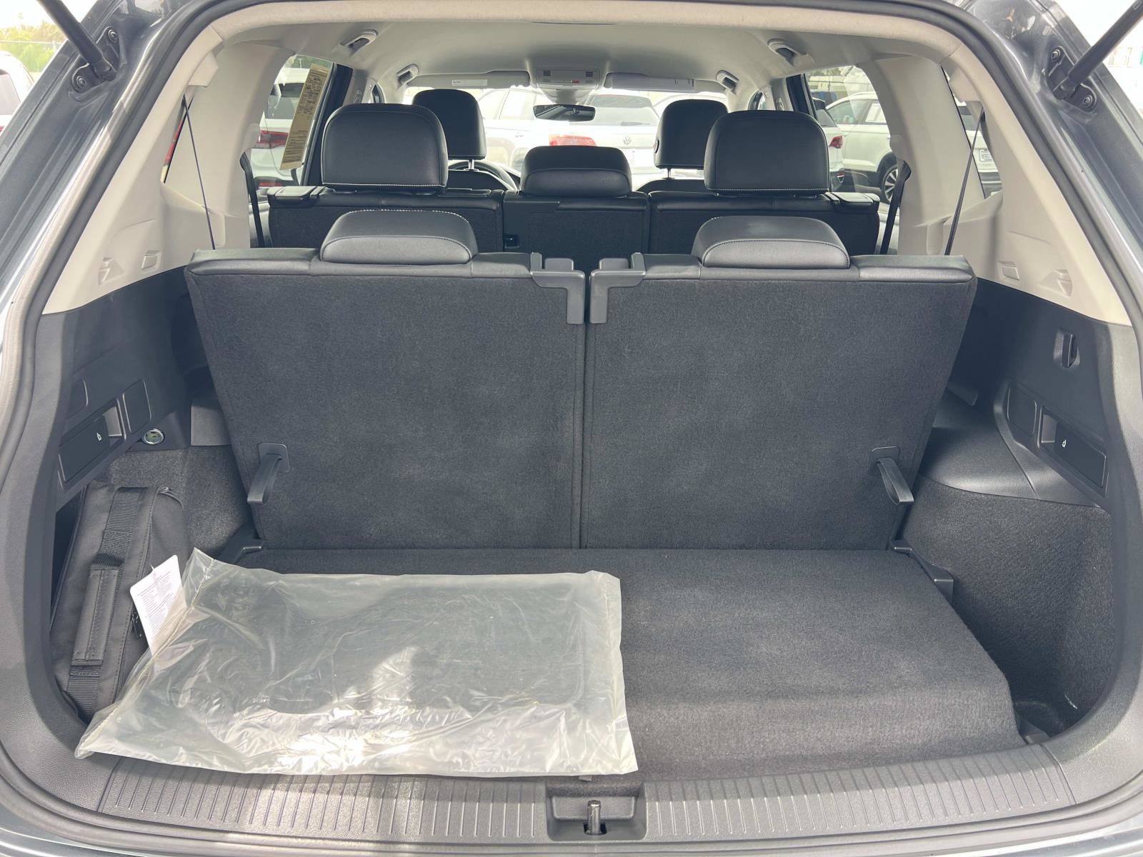 Certified 2023 Volkswagen Tiguan SE image 23