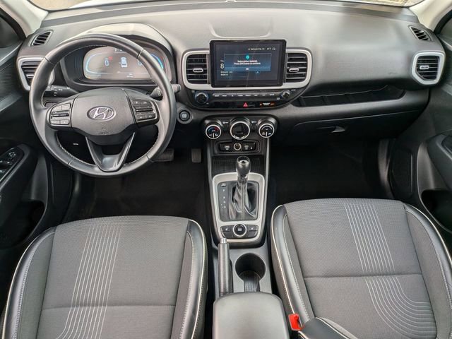 Used 2023 Hyundai Venue Limited FWD image 30