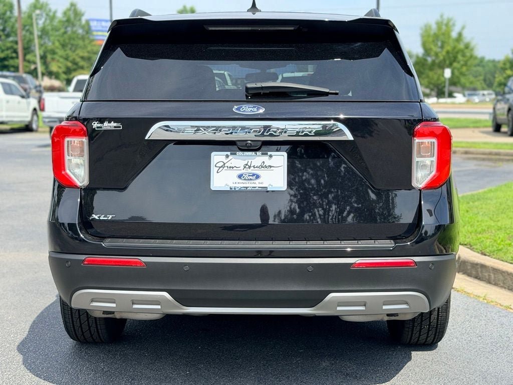 Certified 2022 Ford Explorer XLT w/ Equipment Group 202A RWD image 6