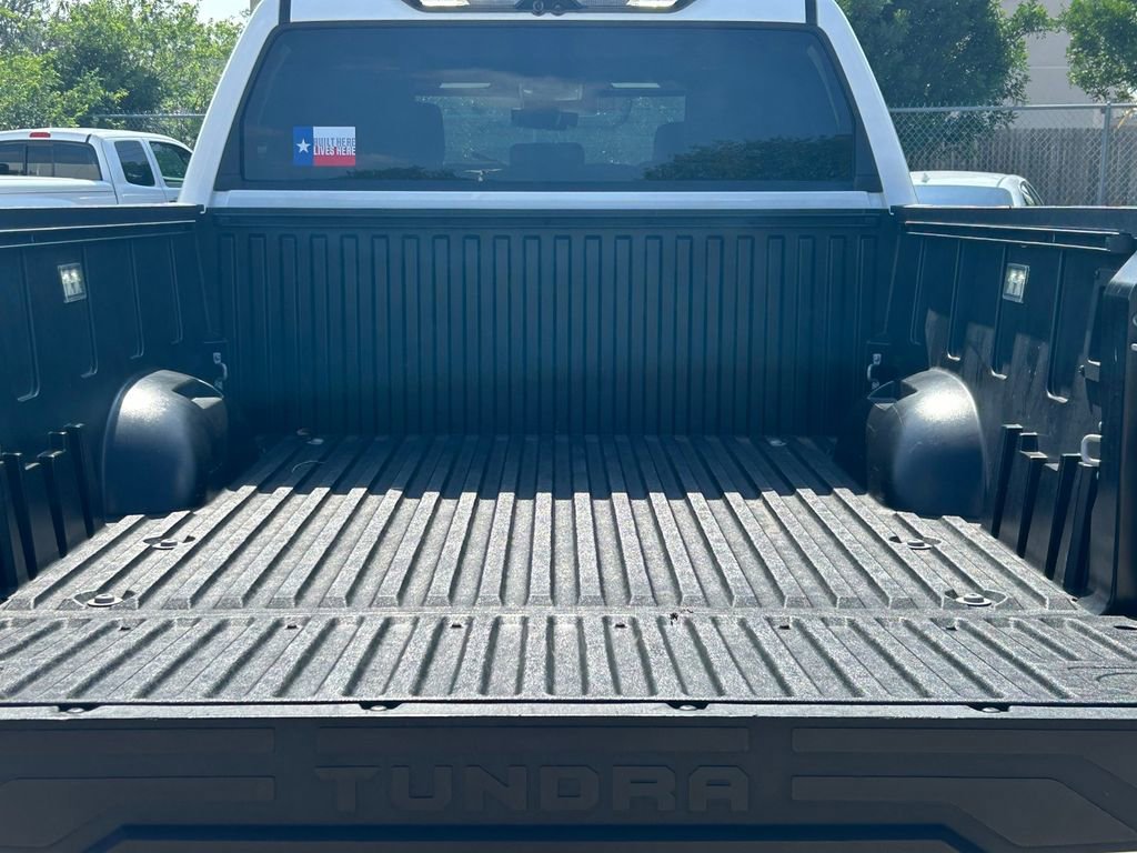 Used 2025 Toyota Tundra Limited AWD/4WD image 14