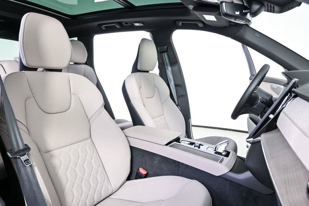 New 2026 Volvo XC90 B6 Plus AWD/4WD image 24
