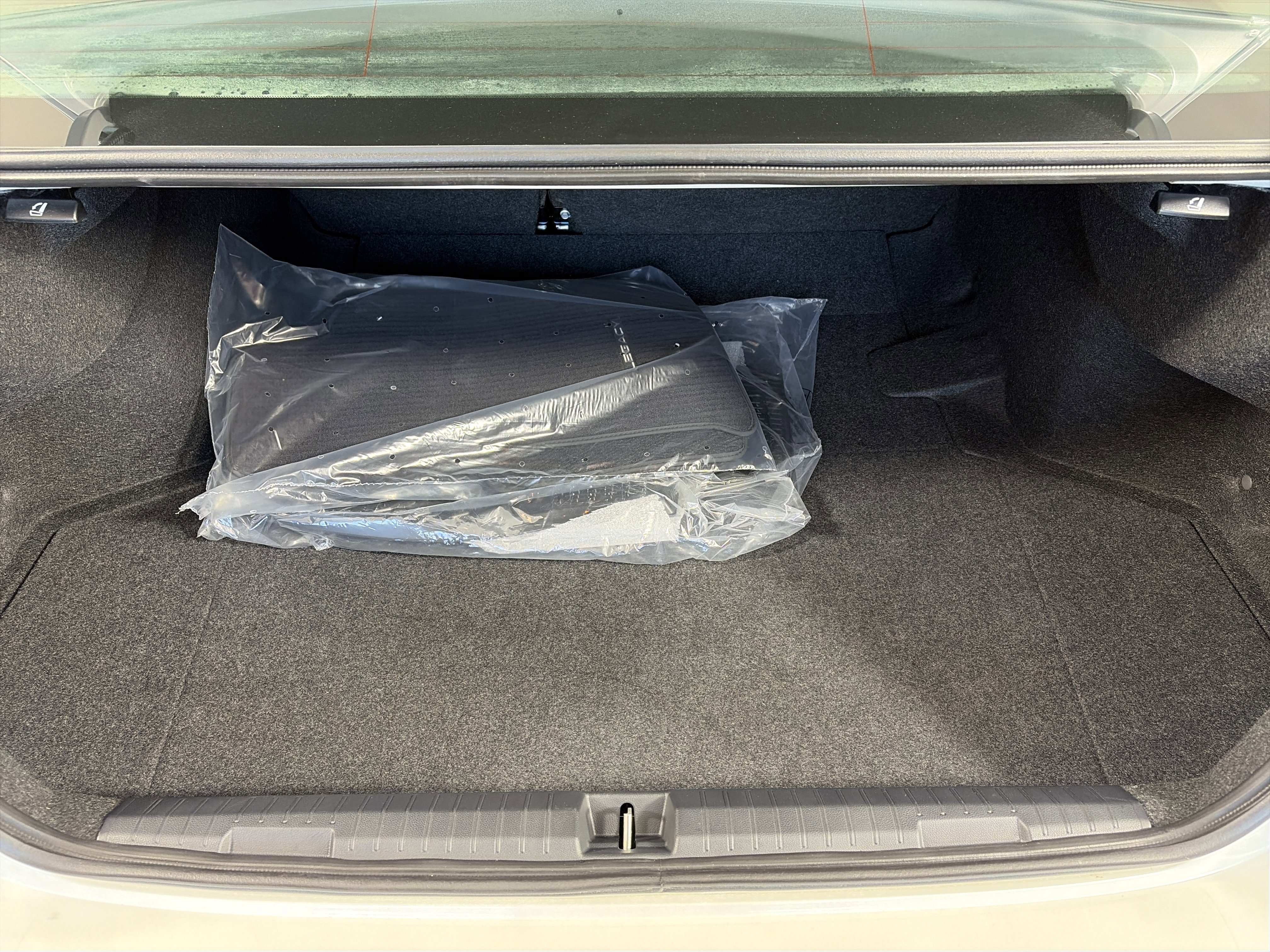 Used 2025 Subaru Legacy Premium image 14