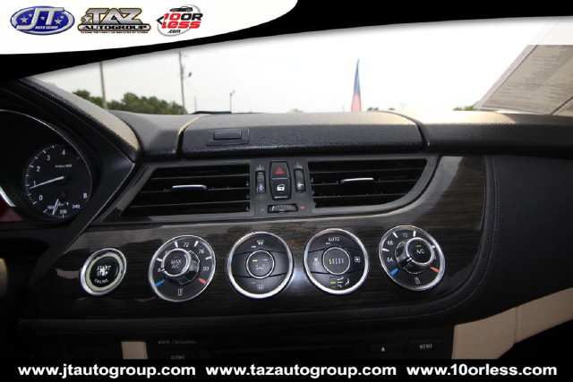 Used 2014 BMW Z4 sDrive28i RWD image 21
