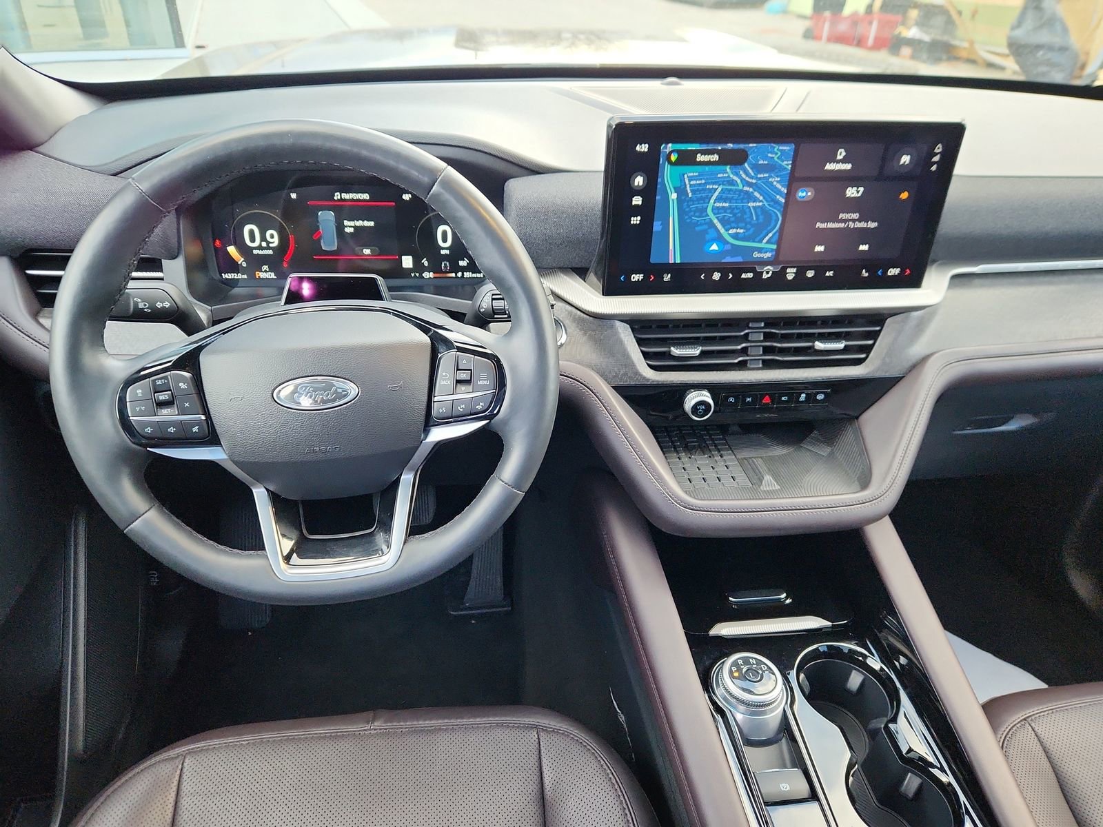 Used 2025 Ford Explorer Platinum w/ LUX Leather Package image 12