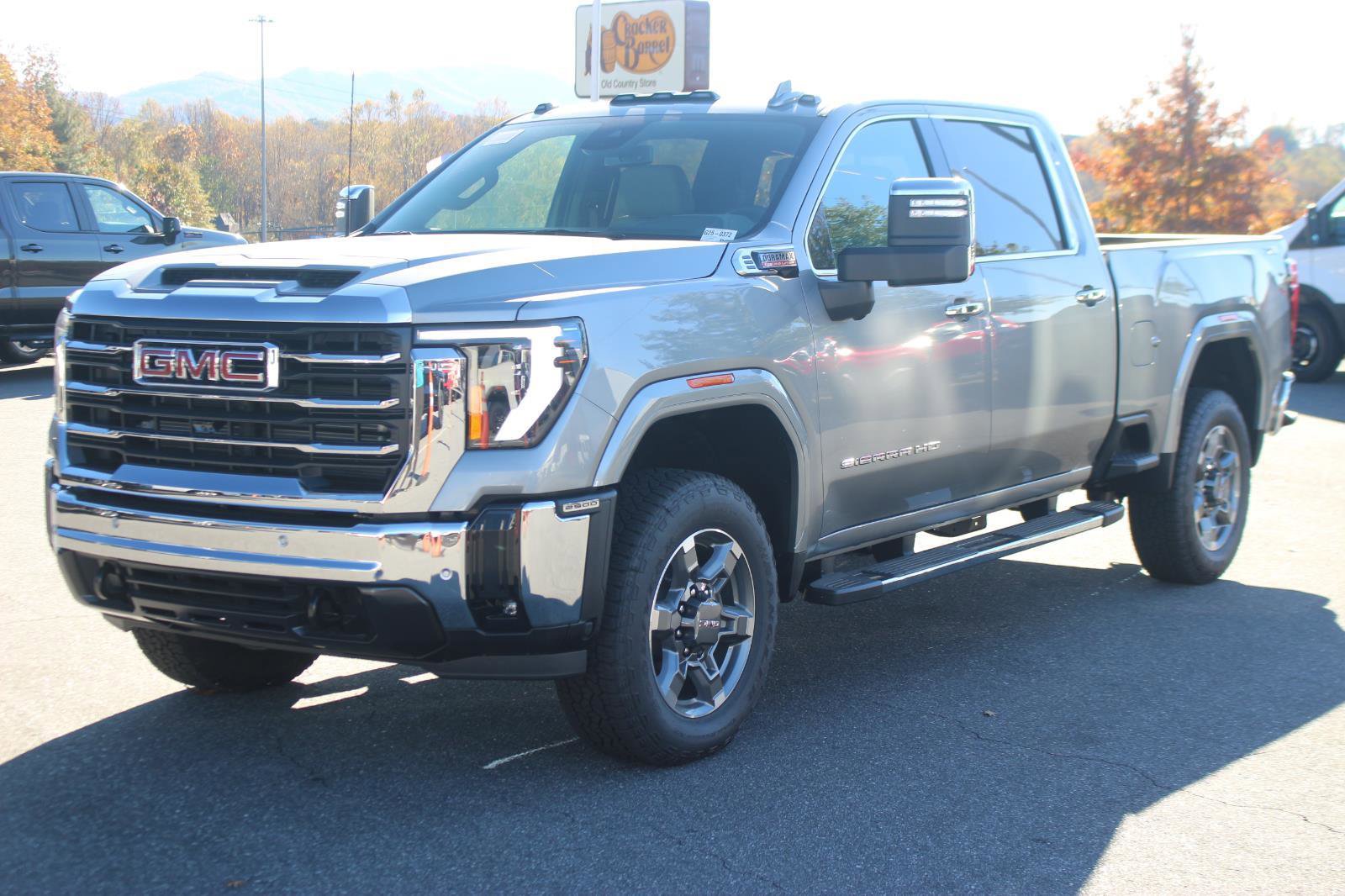New 2025 GMC Sierra 2500 SLT w/ SLT Premium Package image 3