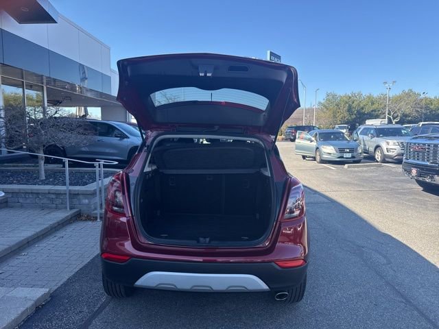 Used 2022 Buick Encore Preferred w/ Safety Package image 28