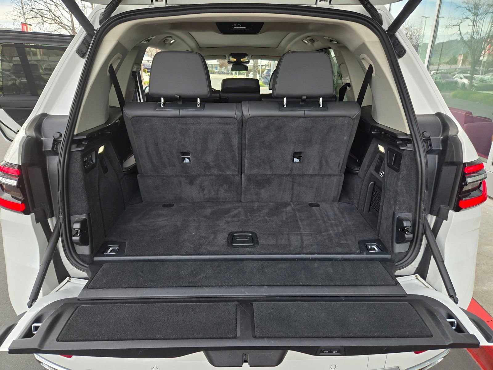 Used 2025 BMW X7 xDrive40i image 28