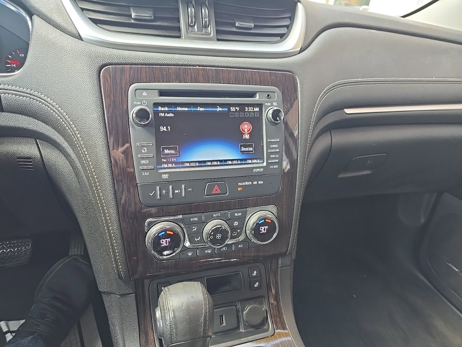 Used 2015 Chevrolet Traverse LT w/ Traveler's Package image 16