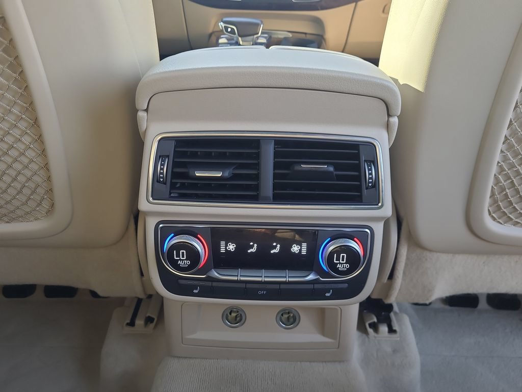 Used 2019 Audi Q7 3.0T Prestige w/ Prestige Package AWD/4WD image 23