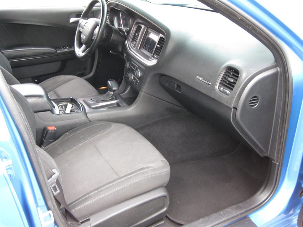 Used 2019 Dodge Charger SXT w/ Plus Group image 32