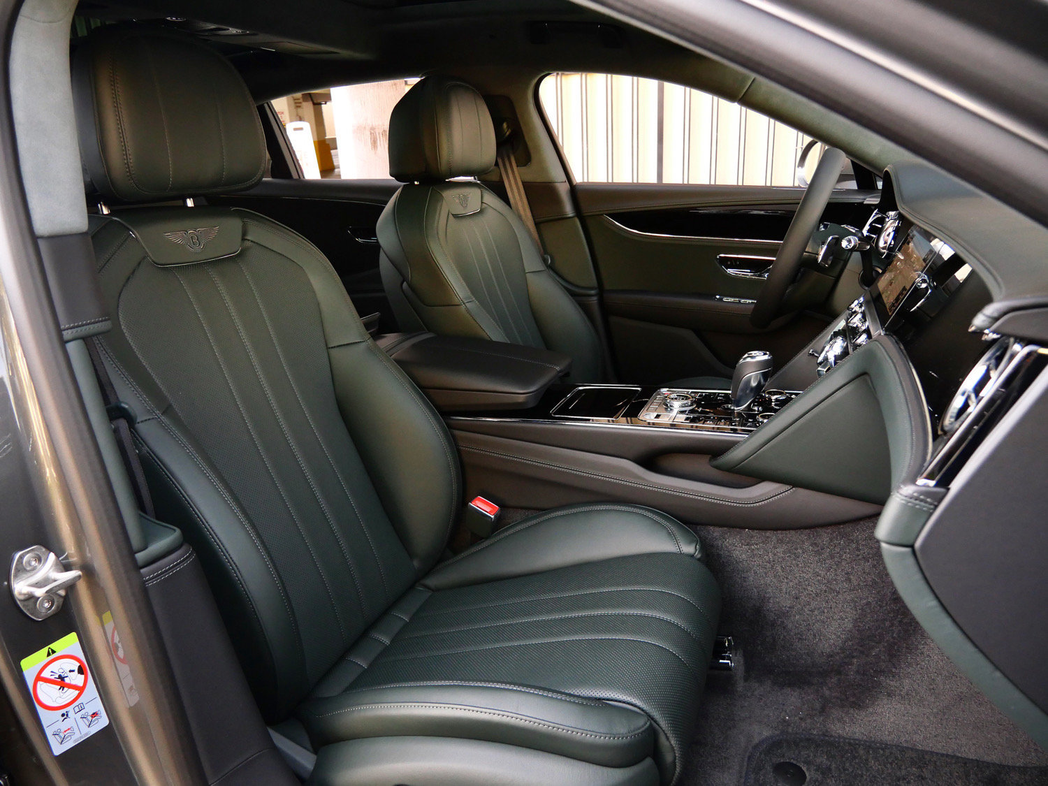 New 2026 Bentley Flying Spur V8 AWD/4WD image 27