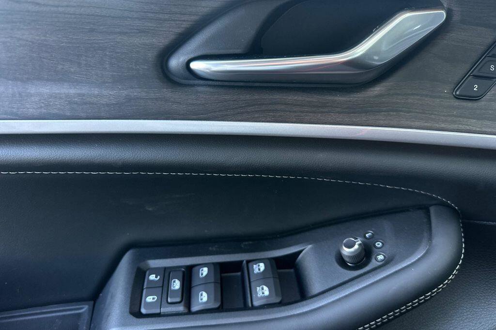New 2026 Jeep Grand Cherokee L Limited AWD/4WD image 11