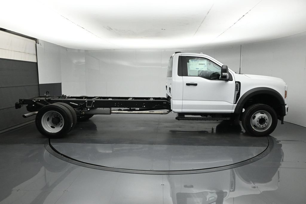 New 2026 Ford F550 2WD Regular Cab Super Duty image 10
