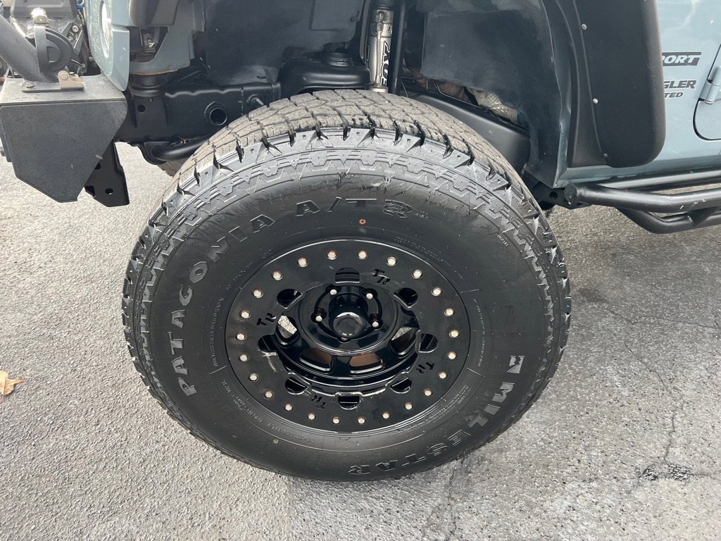 Used 2015 Jeep Wrangler Unlimited Sport image 35