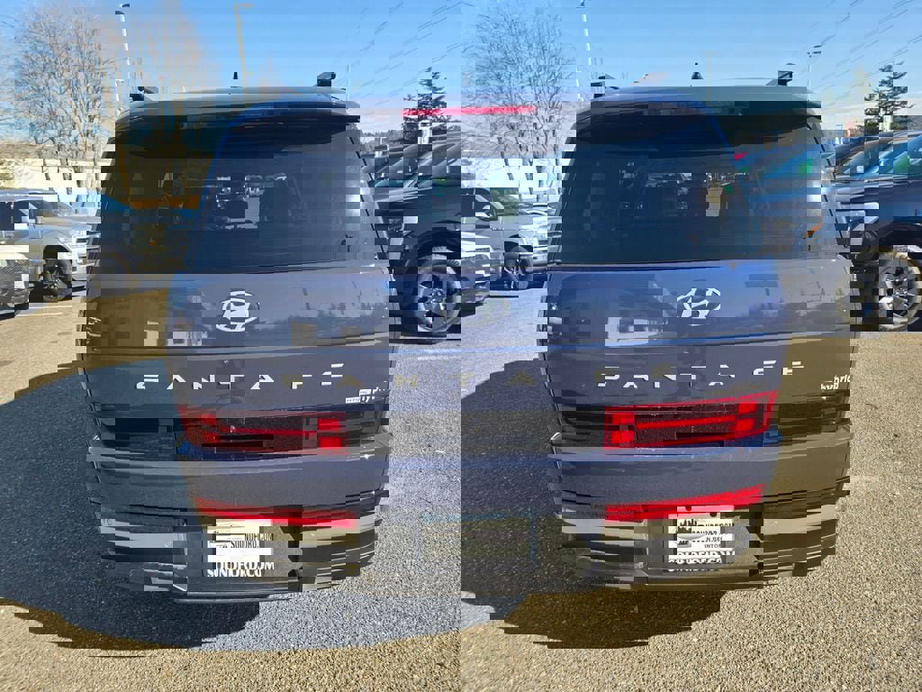 Used 2025 Hyundai Santa Fe Limited image 6