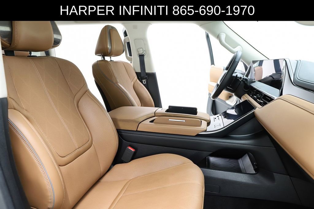 Used 2025 INFINITI QX80 Sensory AWD/4WD image 37