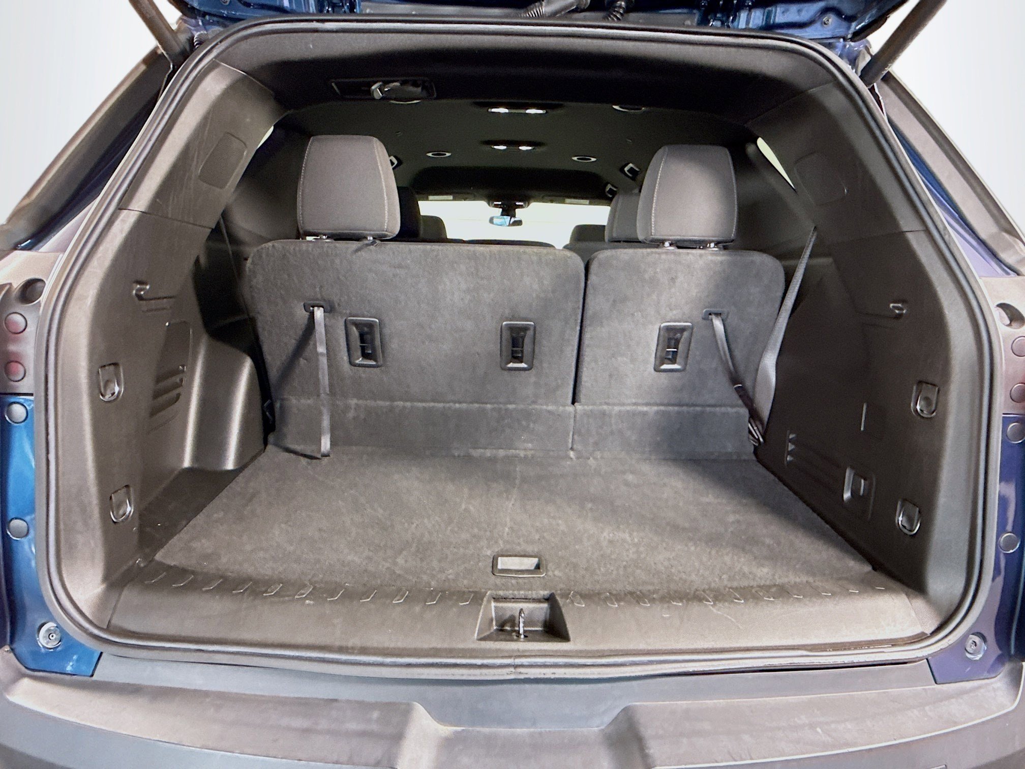 Used 2023 Chevrolet Traverse LT image 35