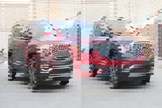 Used 2019 GMC Acadia Denali w/ Technology Package image 2