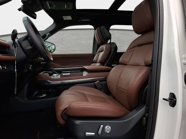 New 2026 Lincoln Navigator Reserve AWD/4WD image 11