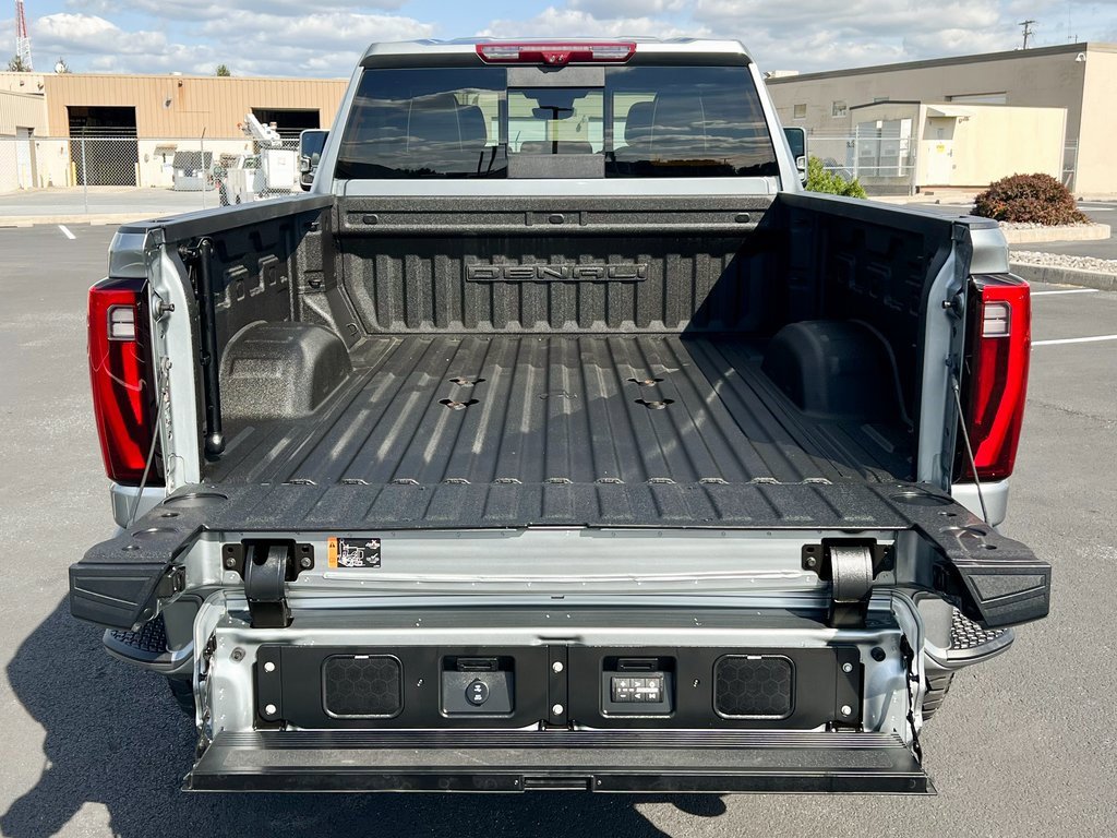 Used 2024 GMC Sierra 2500 Denali Ultimate w/ Max Trailering Package image 14