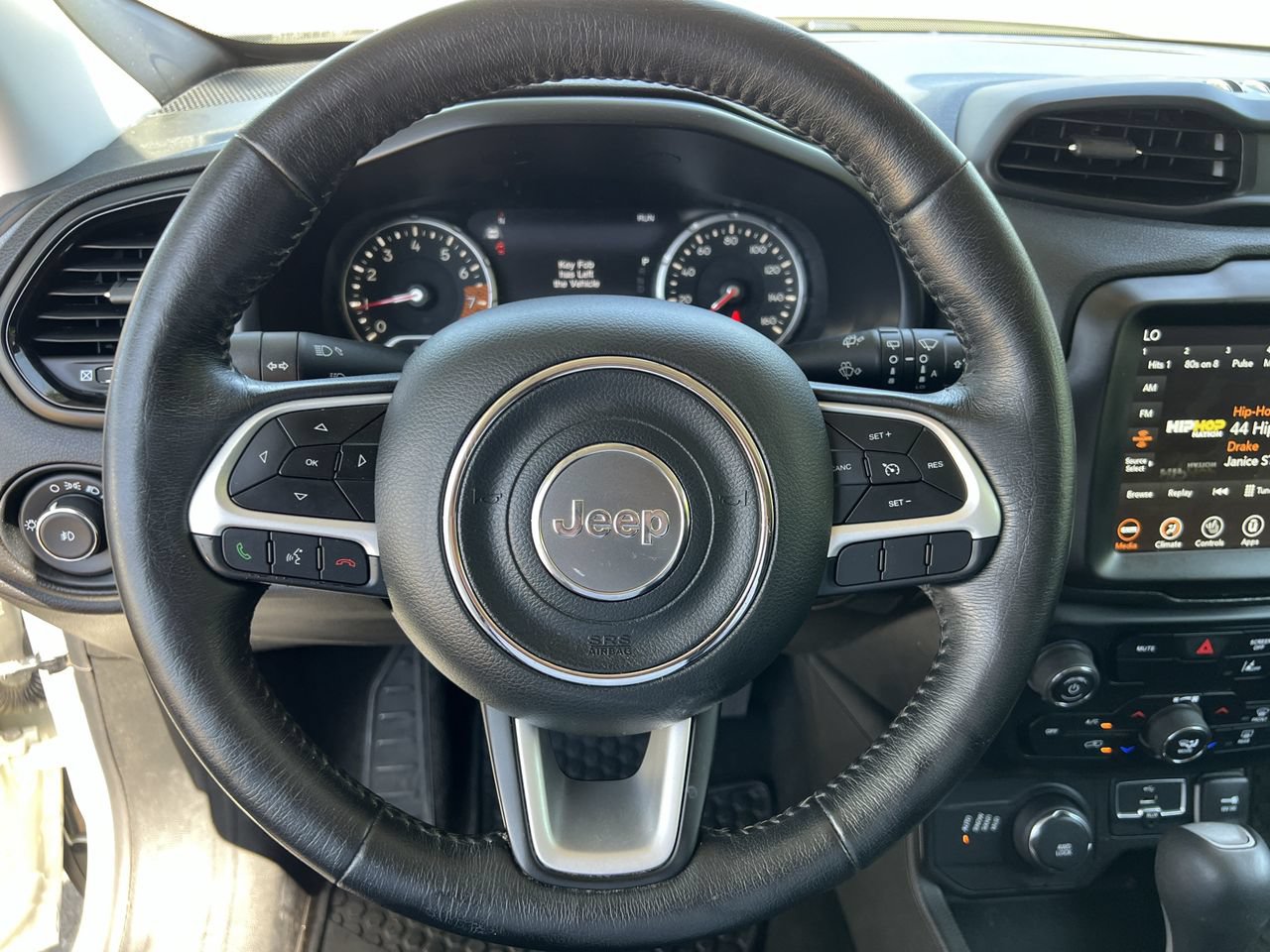 Used 2023 Jeep Renegade Altitude w/ Convenience Group I AWD/4WD image 7