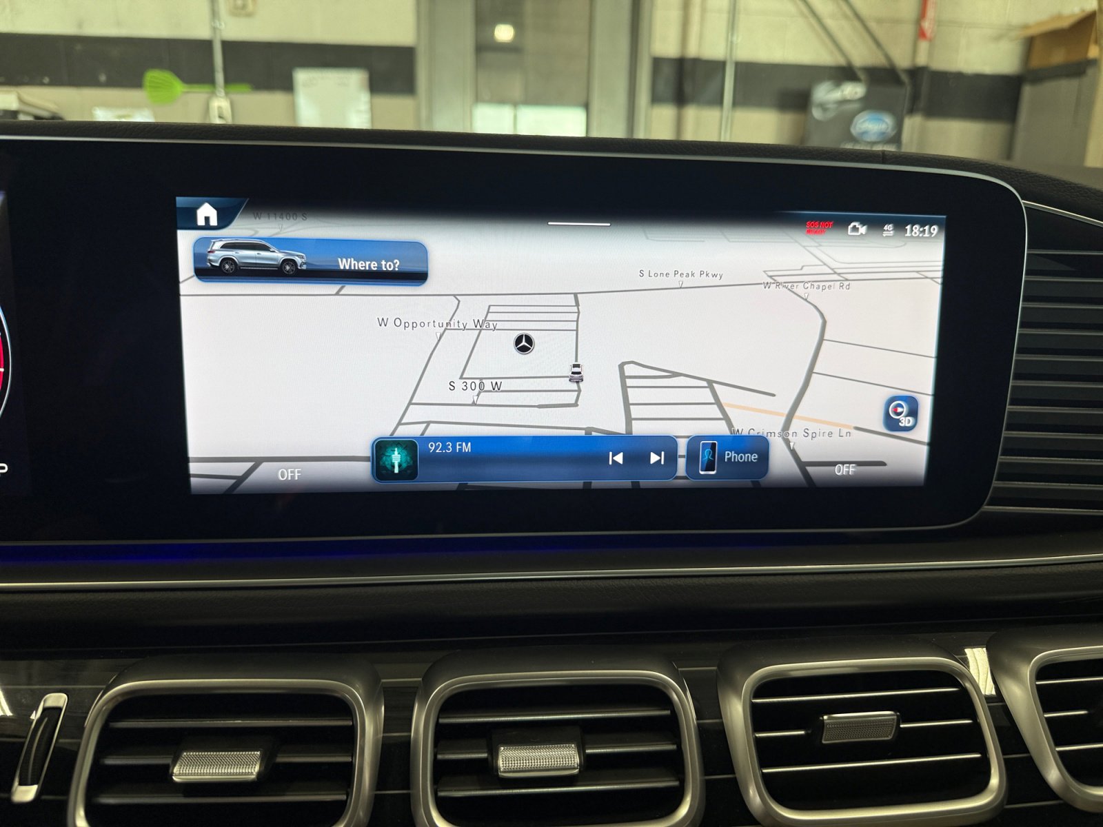 New 2026 Mercedes-Benz GLS 580 4MATIC image 28