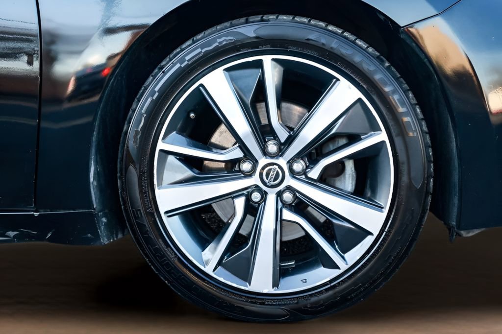 Used 2020 Nissan Maxima 3.5 SV w/ Floor Mat Group image 35