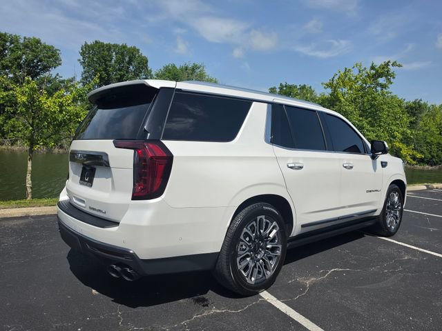 Used 2023 GMC Yukon Denali Ultimate AWD/4WD image 6