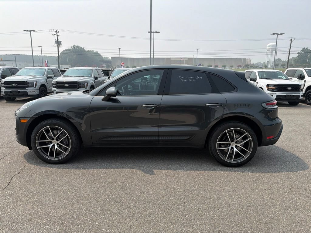 Used 2023 Porsche Macan Turbo AWD/4WD image 6