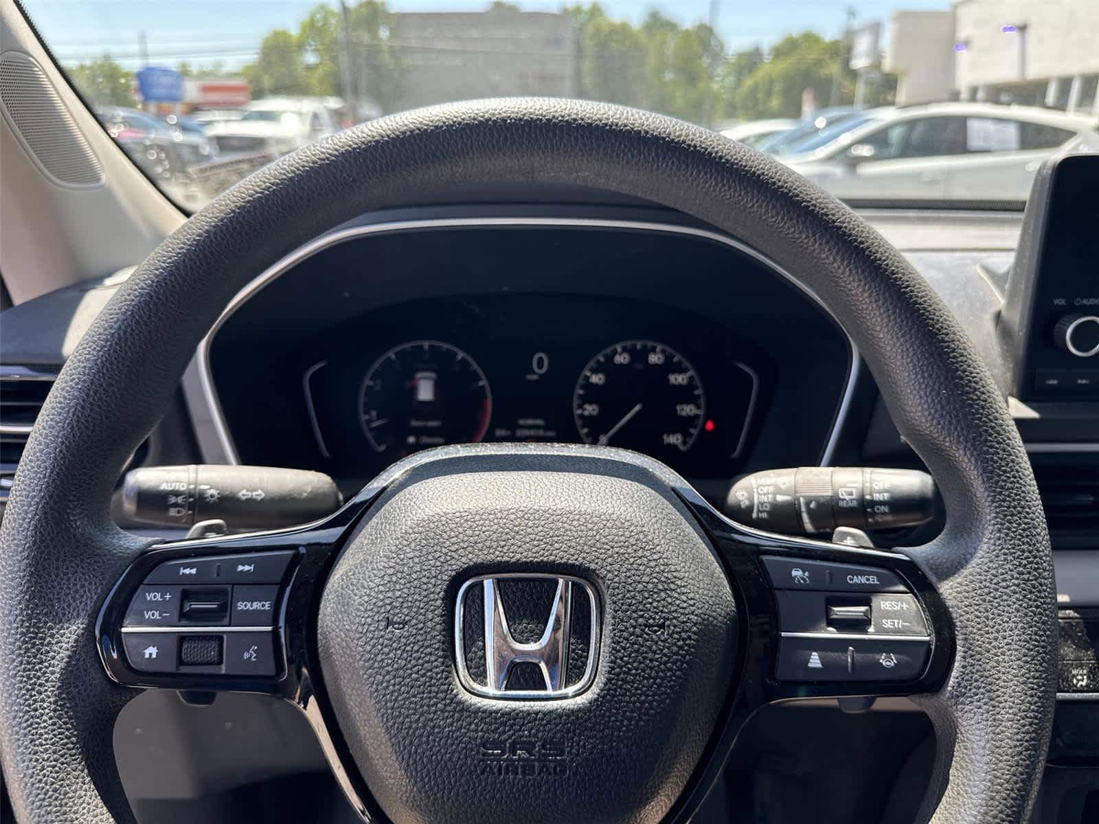 Used 2023 Honda Pilot LX image 14