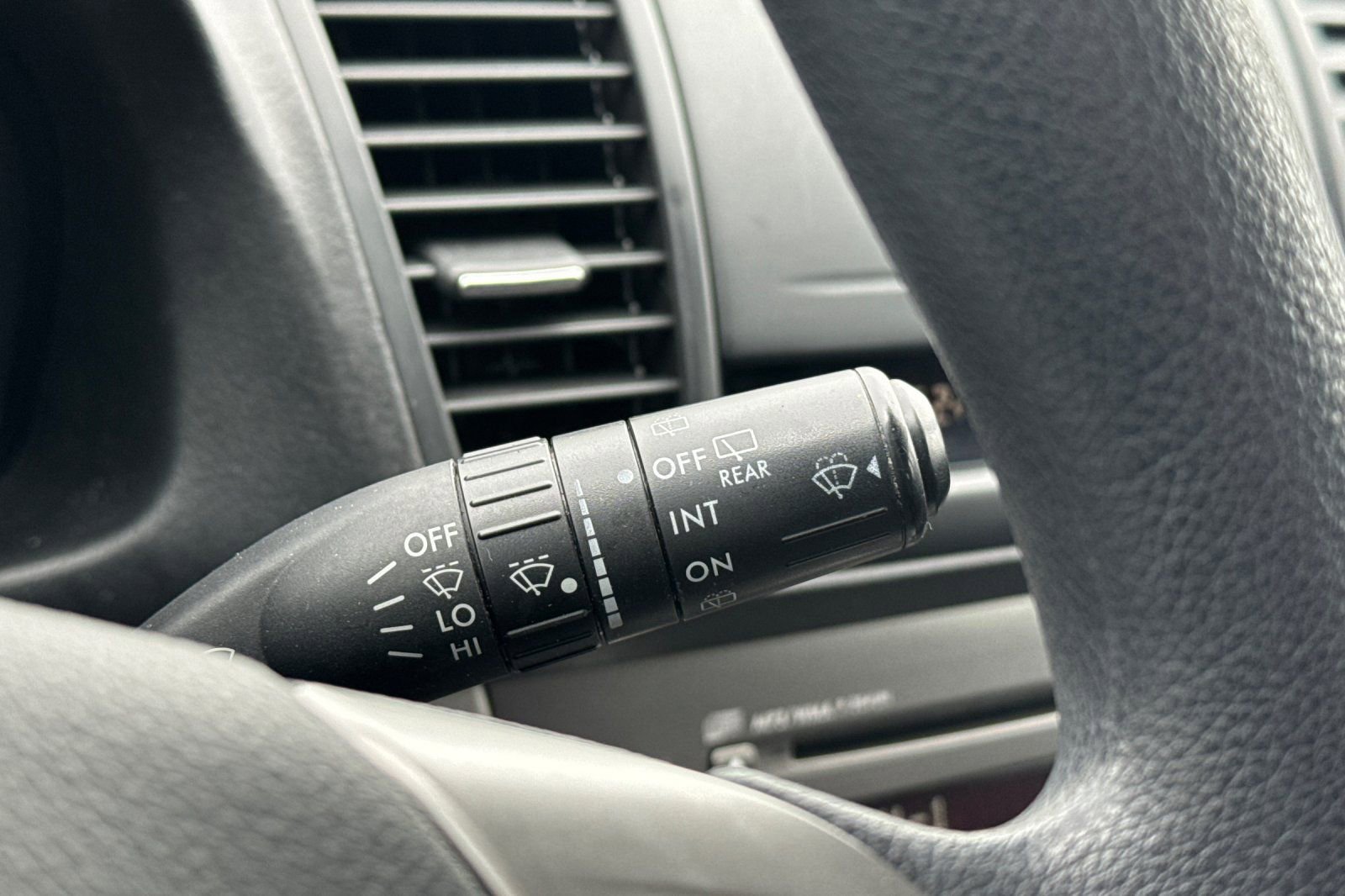 Used 2009 Subaru Outback 2.5i image 36