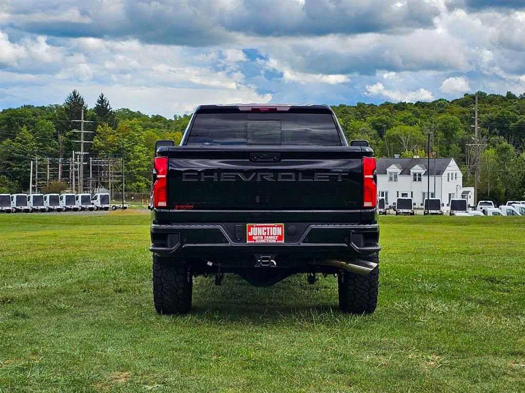 Used 2025 Chevrolet Silverado 2500 LTZ w/ Trail Boss Package image 5