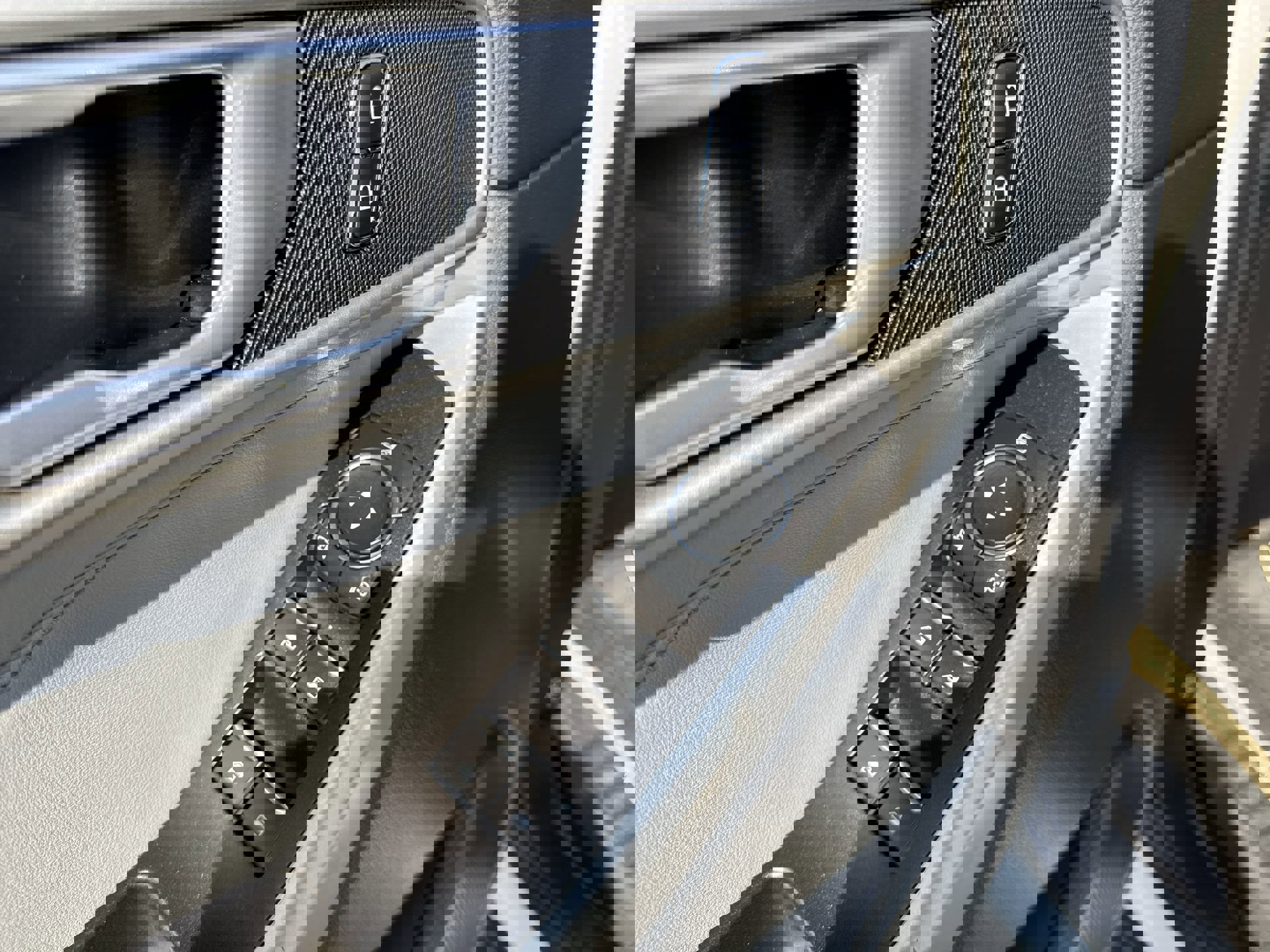 Used 2023 Ford Explorer XLT w/ Equipment Group 202A image 13