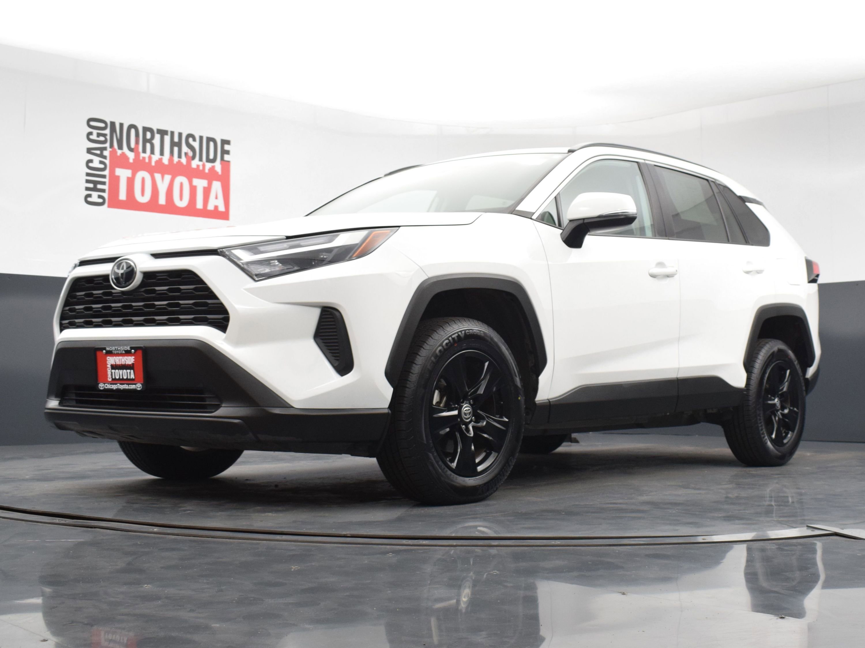Used 2022 Toyota RAV4 XLE FWD image 30