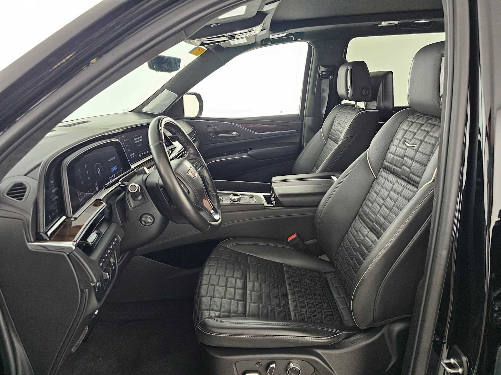 Used 2024 Cadillac Escalade ESV Premium Luxury Platinum AWD/4WD image 23