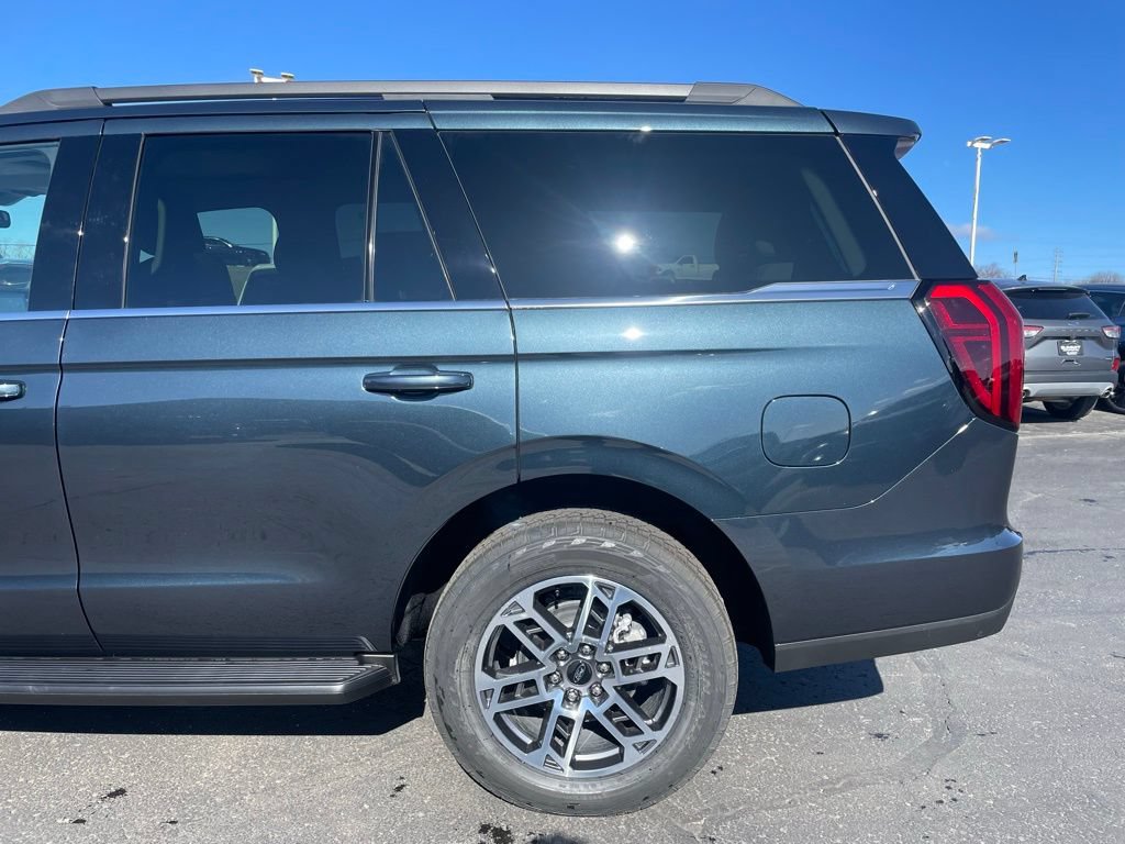 New 2026 Ford Expedition Active AWD/4WD image 47
