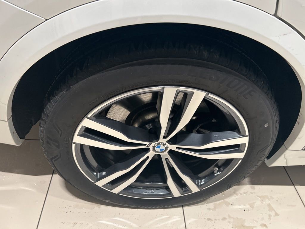 Used 2024 BMW X7 M60i w/ Executive Package image 24
