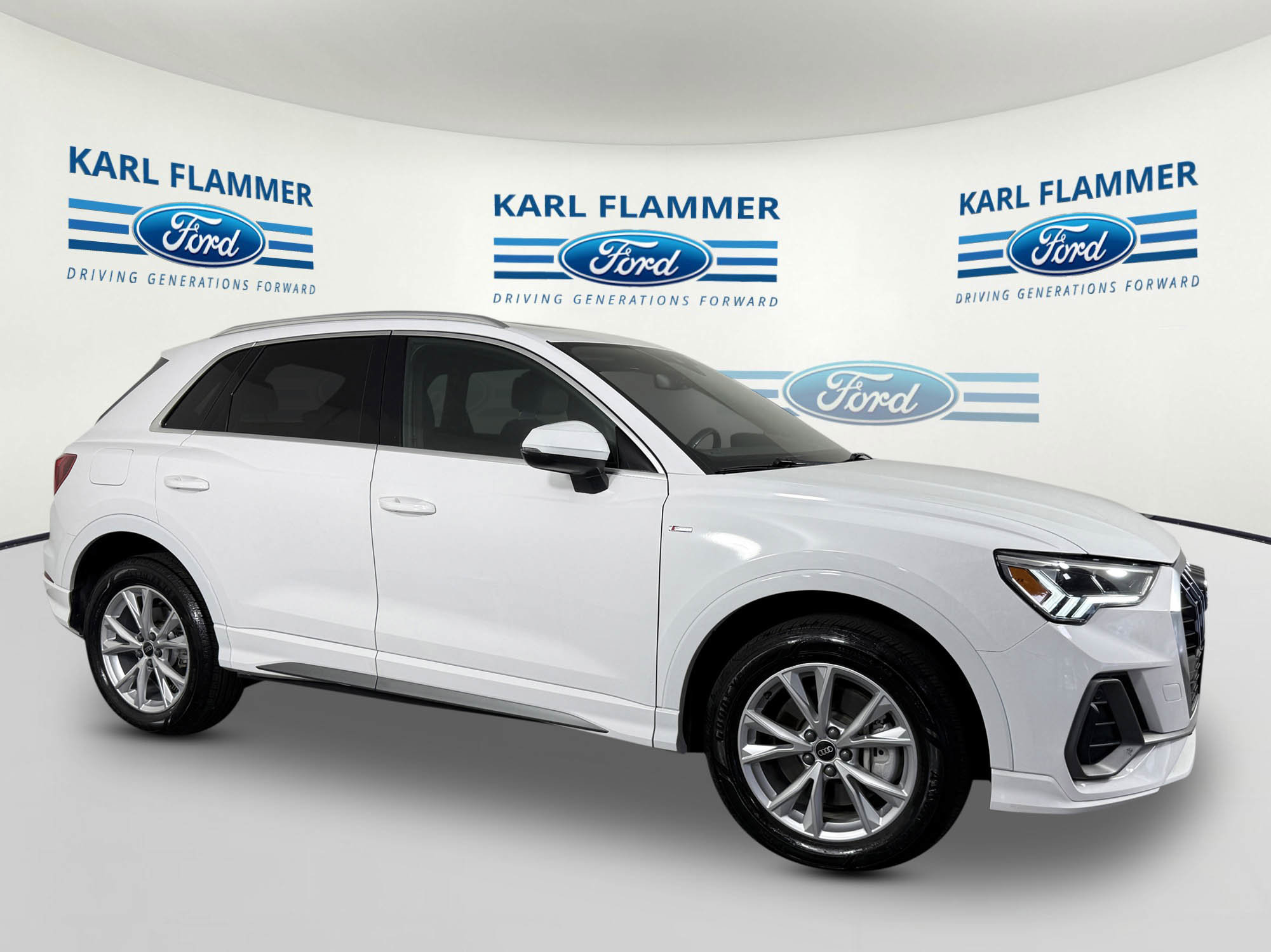 Used 2023 Audi Q3 2.0T Premium image 1