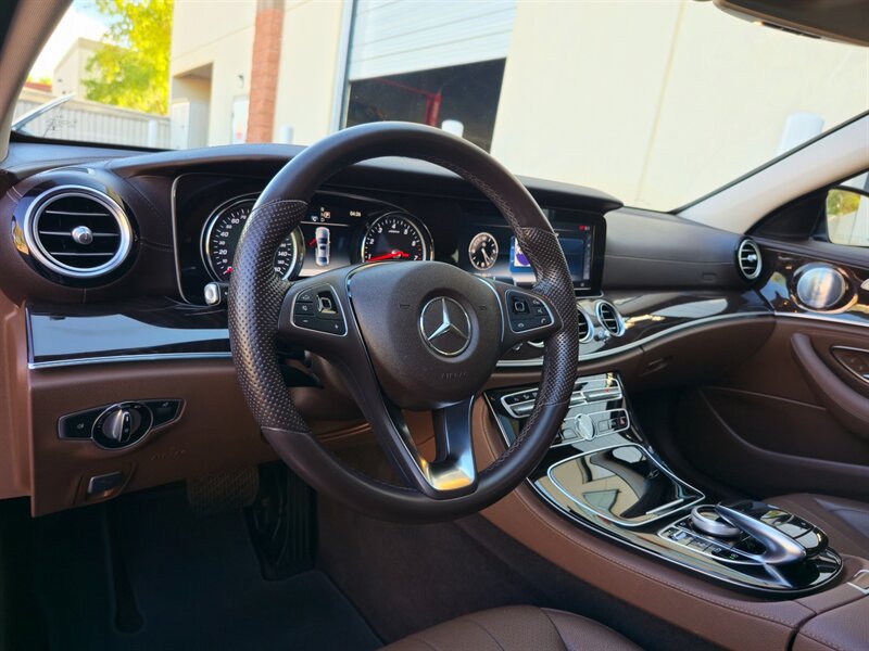 Used 2017 Mercedes-Benz E 300 image 17