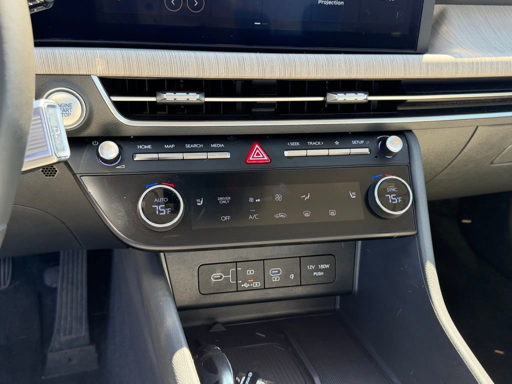 Used 2025 Hyundai Sonata SEL FWD image 24