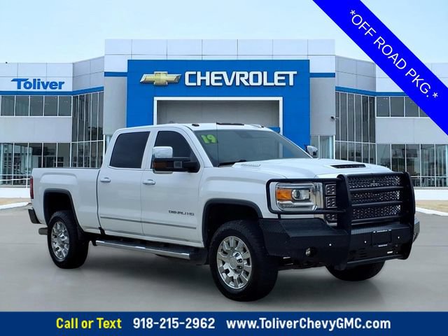 Used 2019 GMC Sierra 2500 Denali w/ Duramax Plus Package AWD/4WD image 1