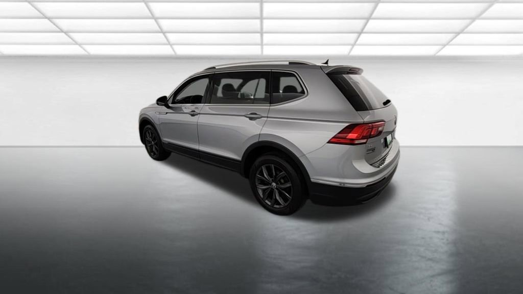 Used 2022 Volkswagen Tiguan SE AWD/4WD image 6
