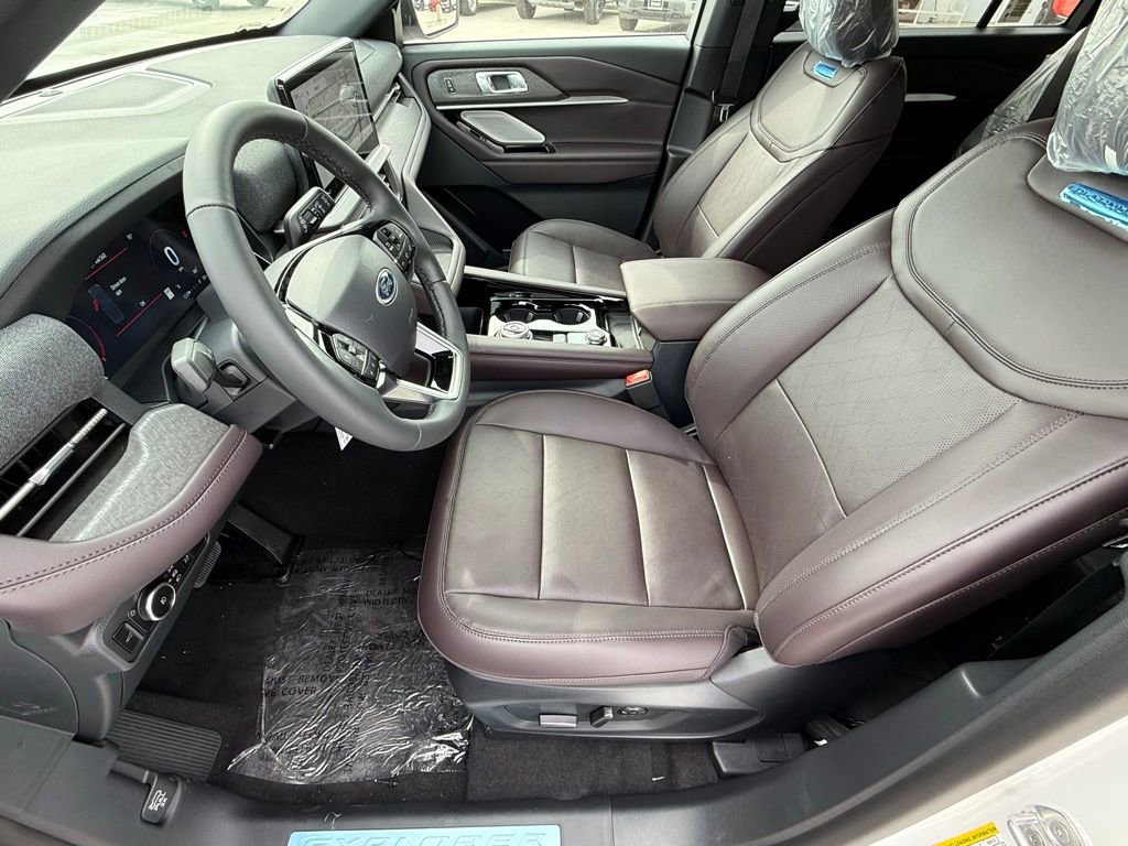 New 2026 Ford Explorer Platinum image 16