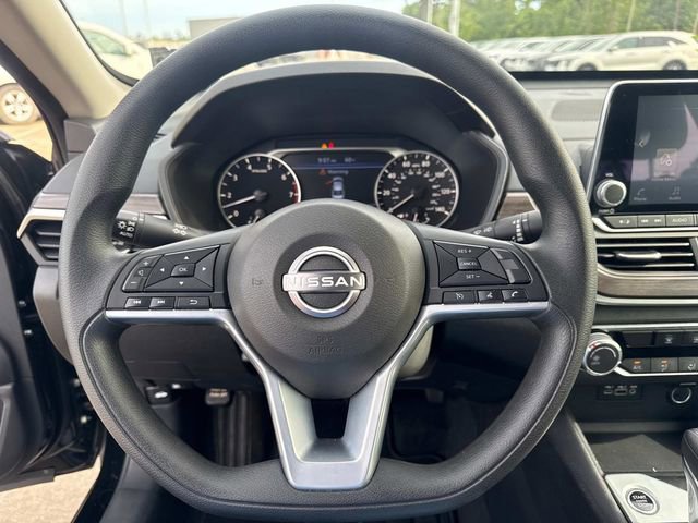 Used 2025 Nissan Altima 2.5 SV image 28