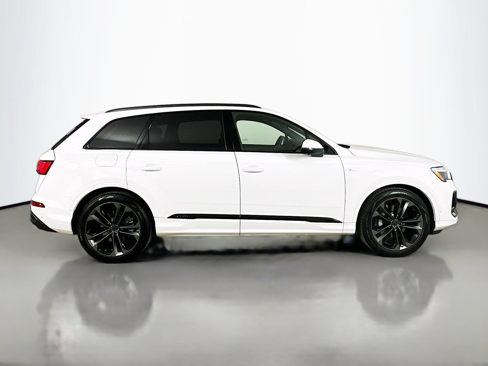 New 2026 Audi Q7 3.0T Prestige AWD/4WD image 4
