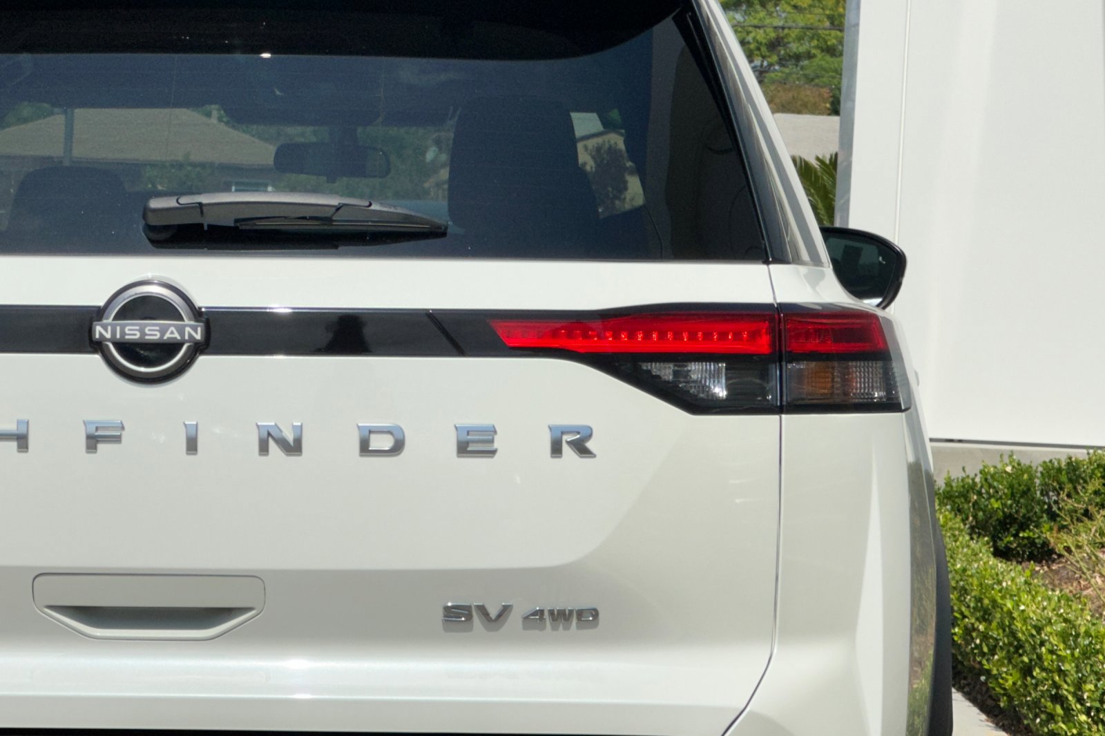 Used 2023 Nissan Pathfinder SV image 32