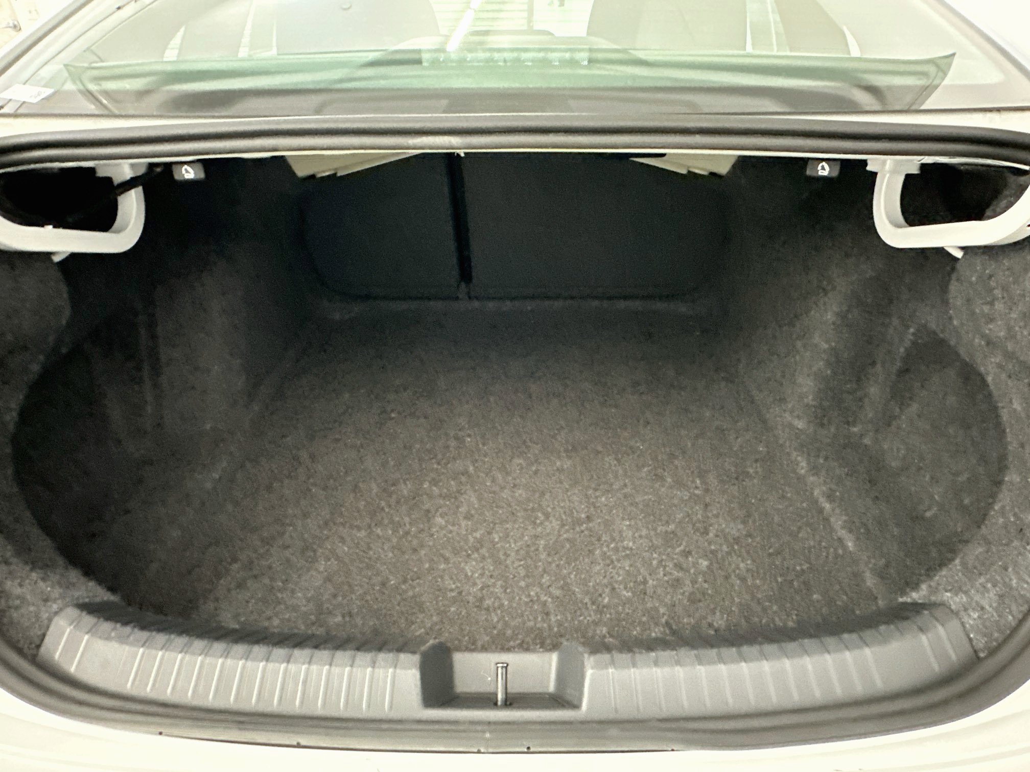 Used 2025 Volkswagen Jetta Sport FWD image 29
