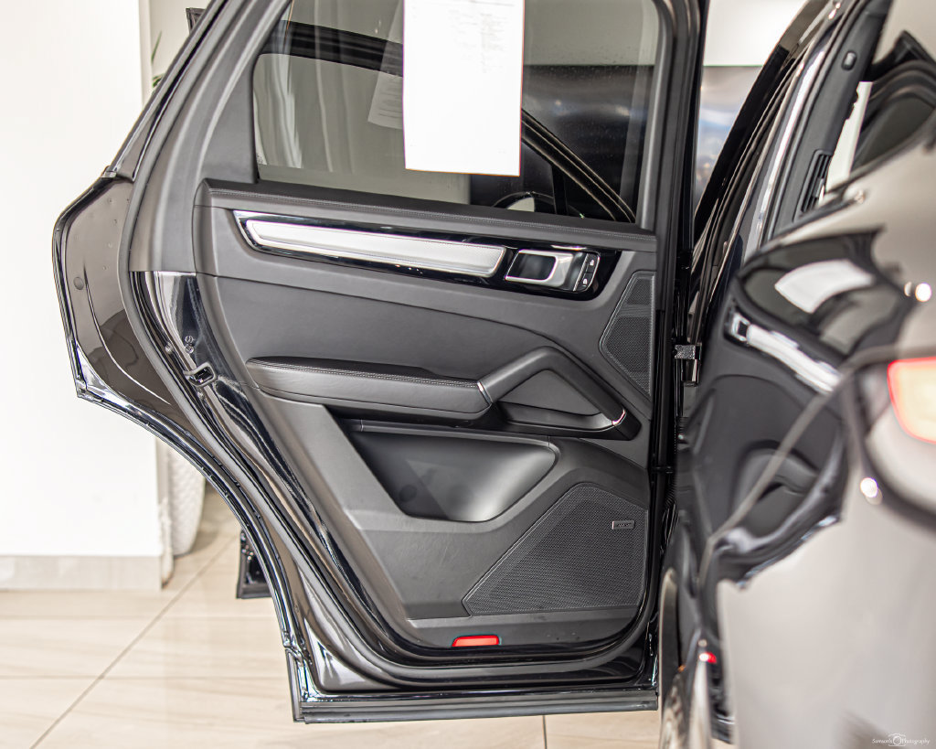 Used 2022 Porsche Cayenne S AWD/4WD image 37