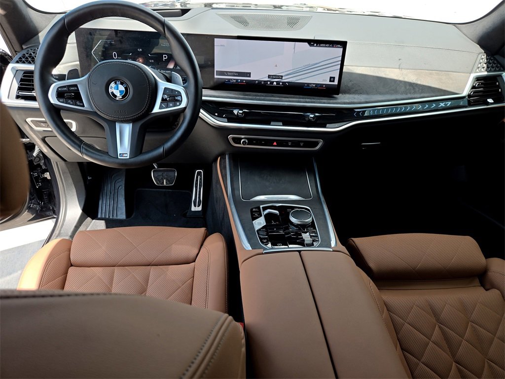 Used 2025 BMW X7 xDrive40i w/ M Sport Package image 12