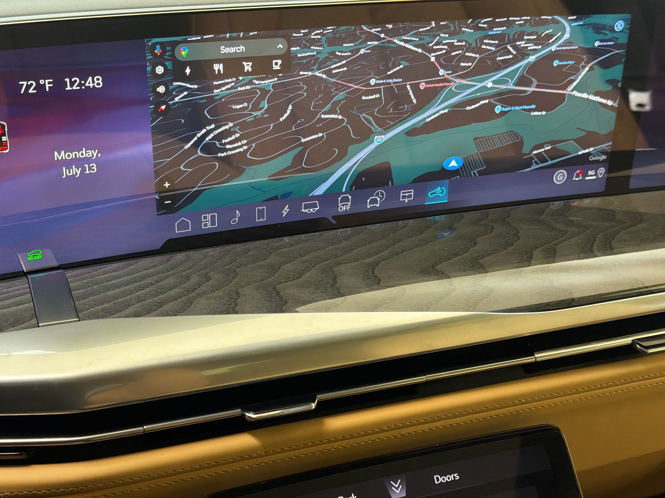 New 2026 Cadillac Escalade IQ Sport 2 w/ LPO, Floor Liner Package AWD/4WD image 15
